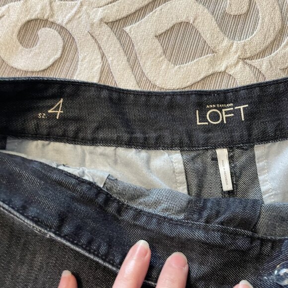 Loft Denim Shorts Women’s Size 4 Flat Front Blue Jeans Dark Wash Casual - Picture 5 of 7